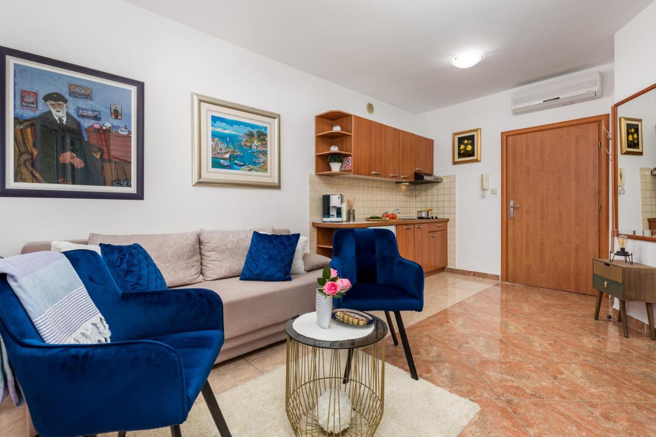 Light Summer Apartment With A Swimming Pool 오파티아 외부 사진